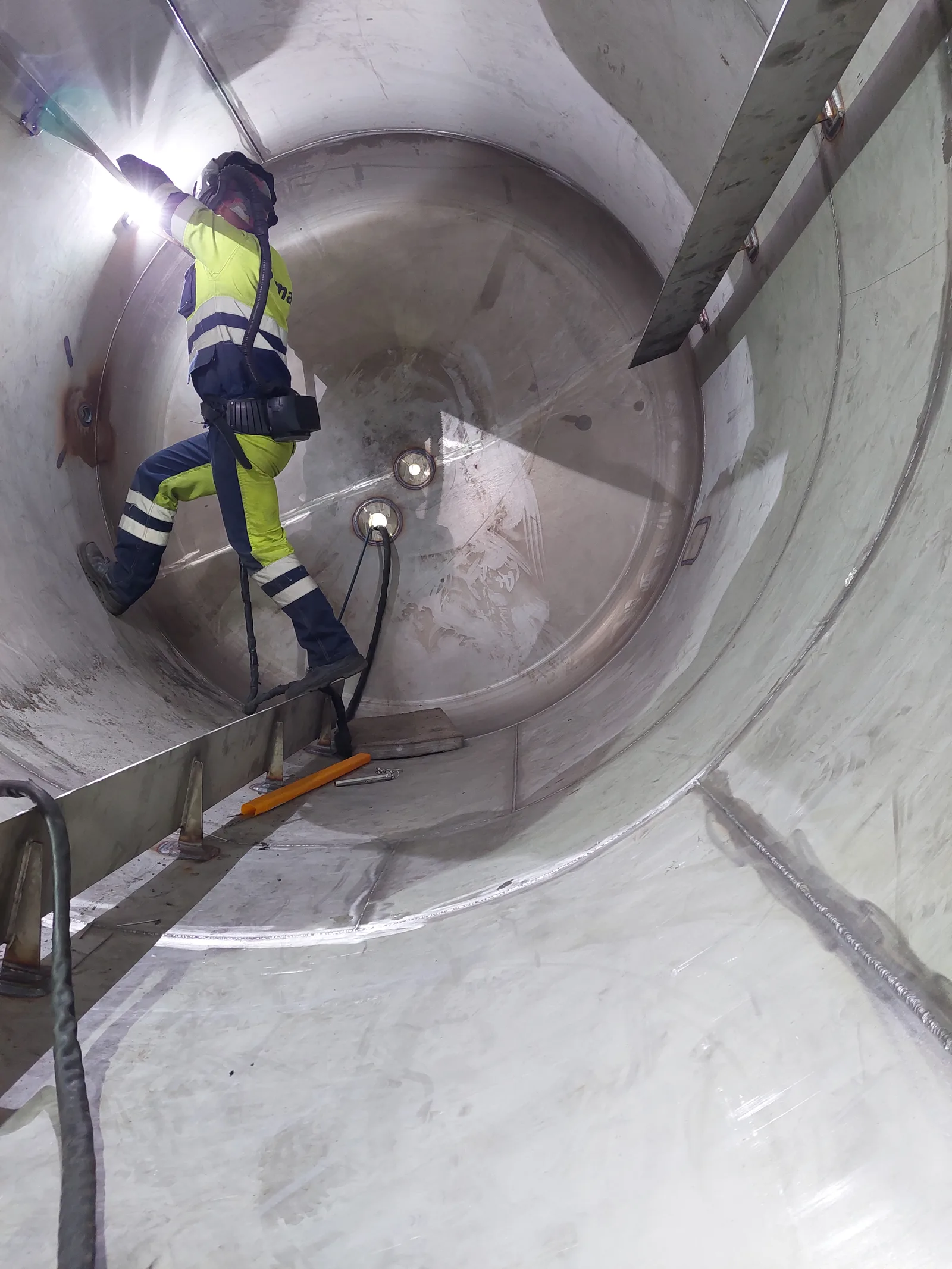 Assembly work inside a mixer