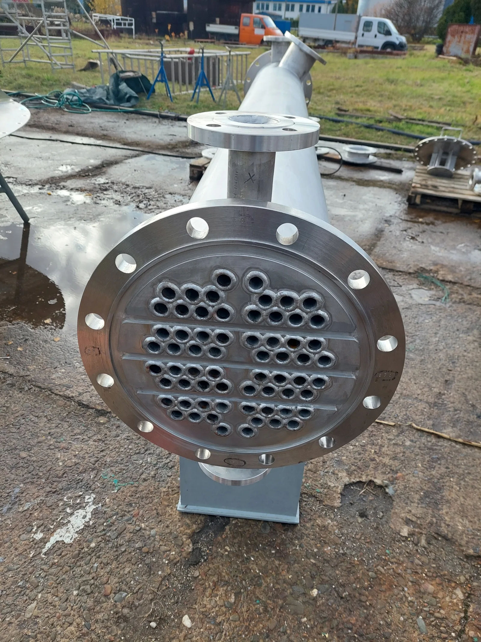 Heat exchanger tube sheet prepared for transport